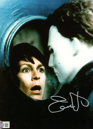 Jamie Lee Curtis (Halloween) signed 8x10 Photo (w/ Beckett)