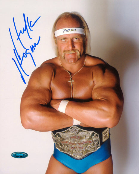 Hulk Hogan signed 8x10 Photo (w/ Tristar)