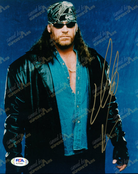 Undertaker signed 8x10 Photo (w/ PSA)