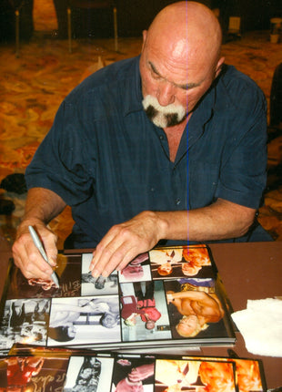 Superstar Billy Graham signed 12x18 Photo