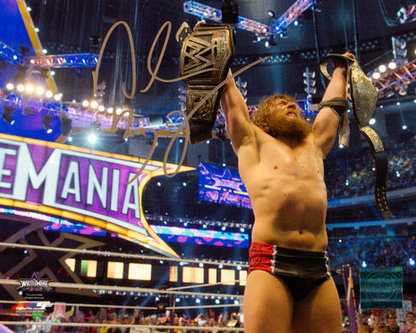 Daniel Bryan signed 8x10 Photo