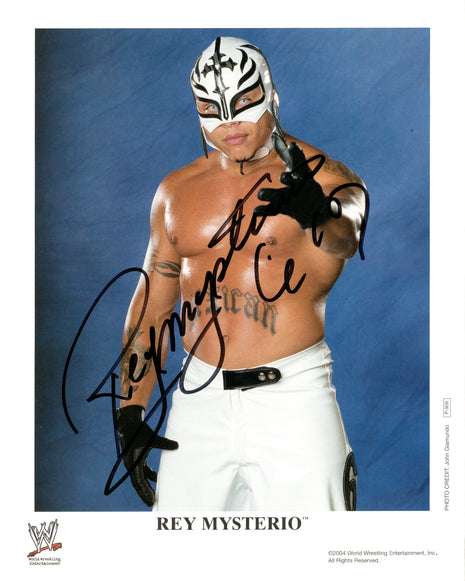 Rey Mysterio signed 8x10 Photo