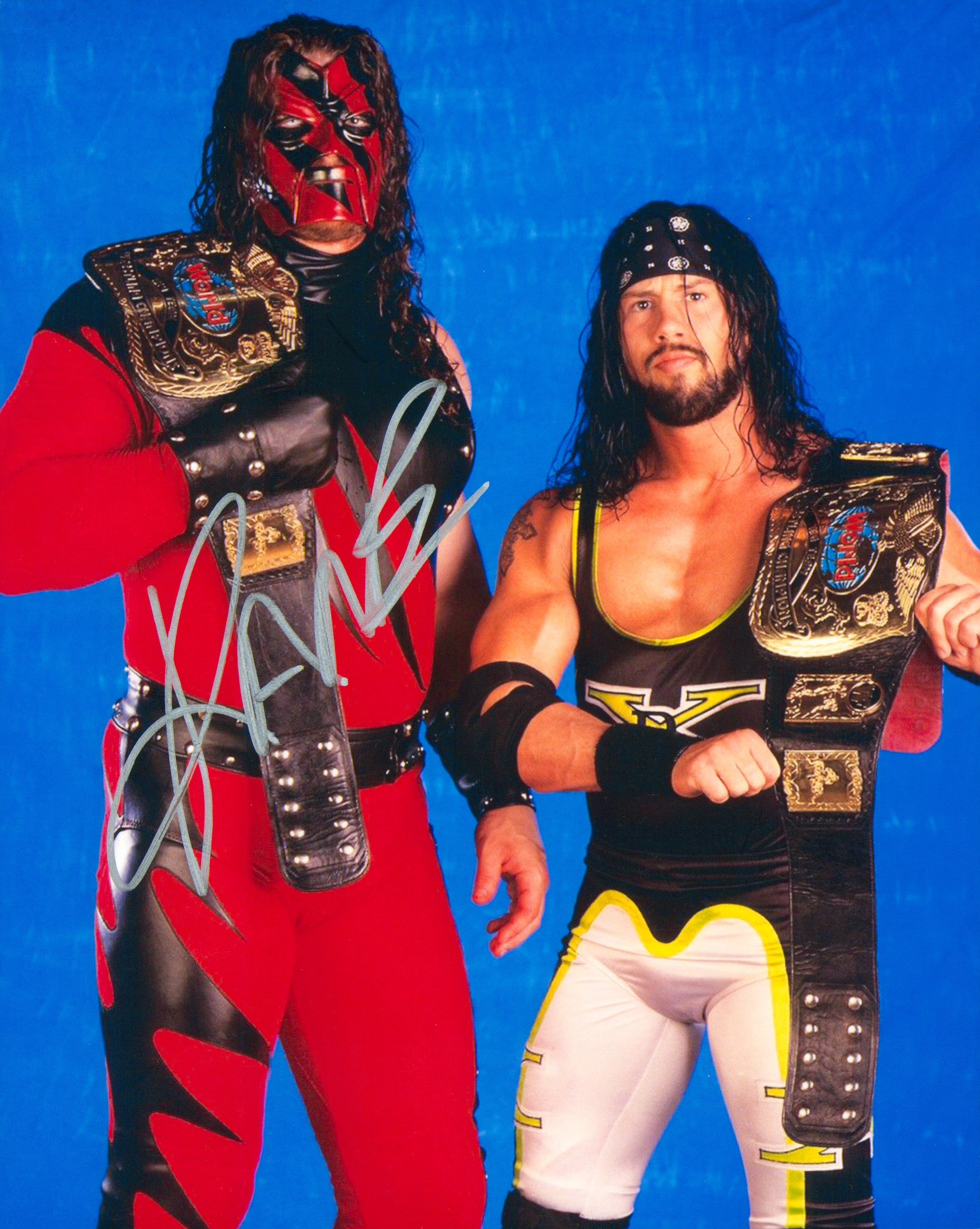 Kane Autograph Kane signed 8x10 Photo – Signed By Superstars