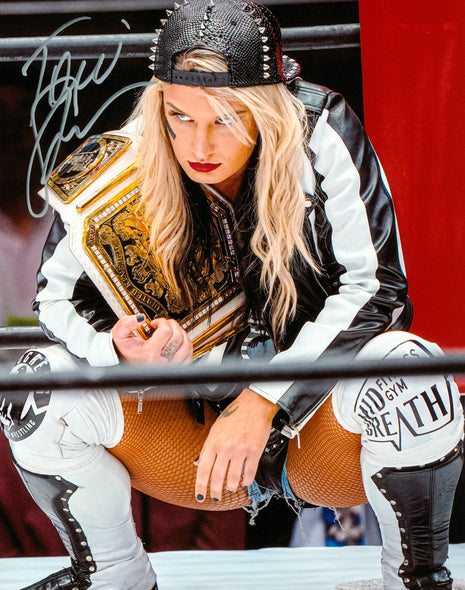 Toni Storm signed 8x10 Photo