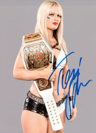 Toni Storm signed 8x10 Photo