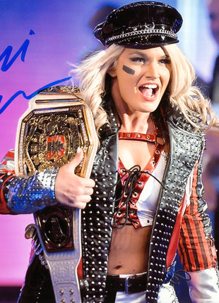 Toni Storm signed 8x10 Photo