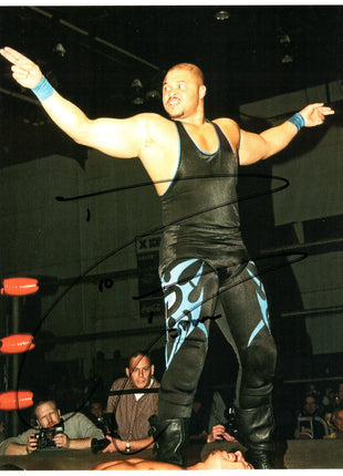 D-Lo Brown signed 8x10 Photo