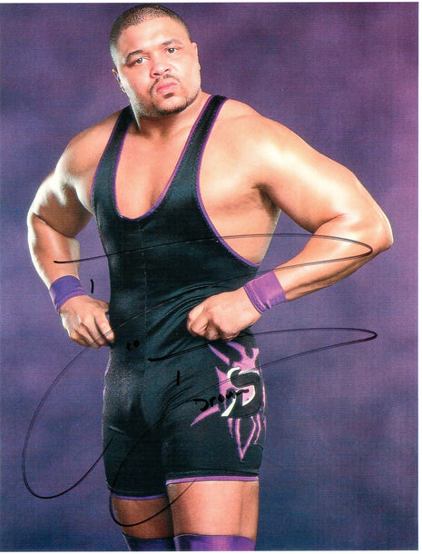 D-Lo Brown signed 8x10 Photo