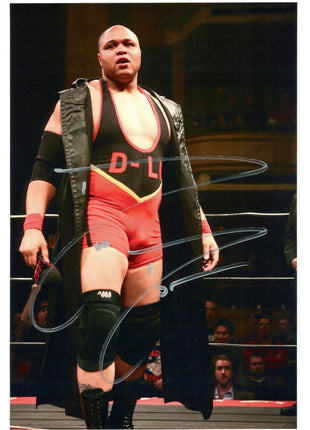D-Lo Brown signed 8x10 Photo