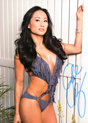 Gail Kim signed 8x10 Photo