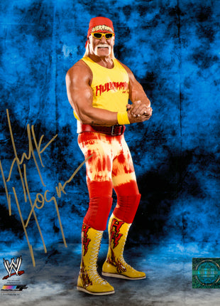 Hulk Hogan signed 8x10 Photo