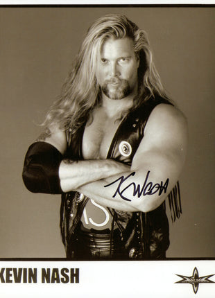 Kevin Nash firmó una foto de 8x10