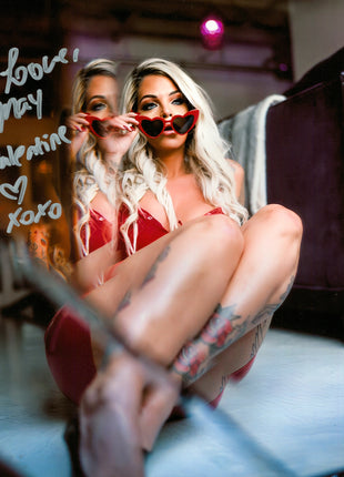 May Valentine signed 8x10 Photo