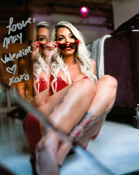 May Valentine signed 8x10 Photo