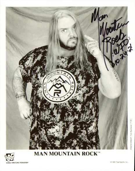Man Mountain Rock signed 8x10 Photo