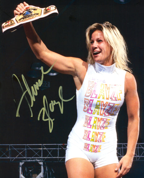 Alundra Blayze signed 8x10 Photo