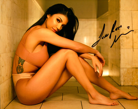 Rosa Mendes signed 8x10 Photo