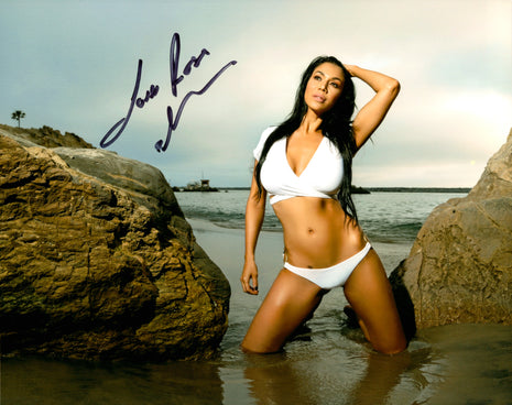 Rosa Mendes signed 8x10 Photo
