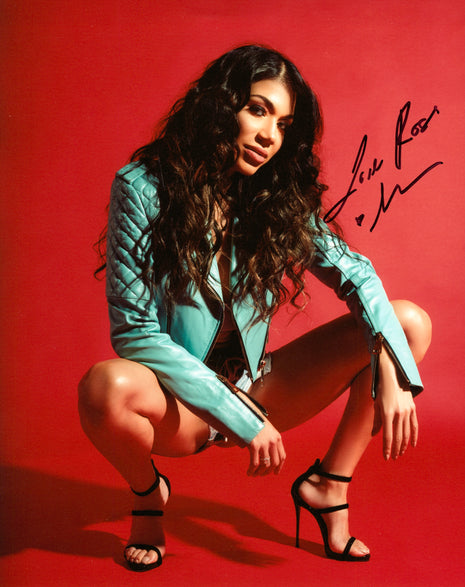 Rosa Mendes signed 8x10 Photo