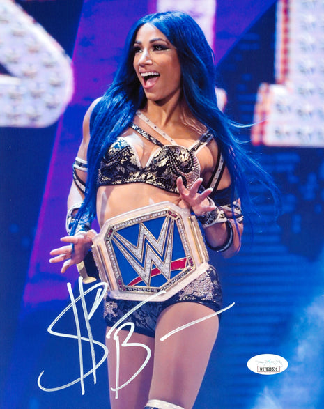 Sasha Banks signed 8x10 Photo (w/ JSA)