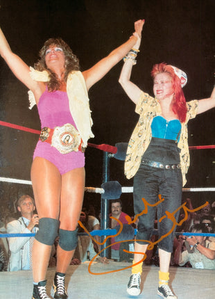 Wendi Richter signed 8x10 Photo