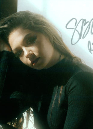 Fotografía firmada de 8x10 de Skye Blue