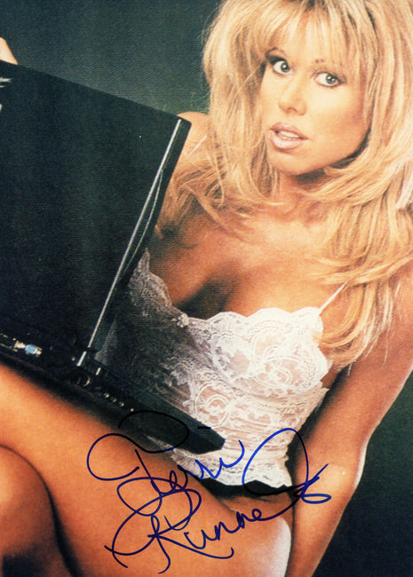 Terri Runnels signed 8x10 Photo