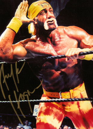 Hulk Hogan signed 8x10 Photo