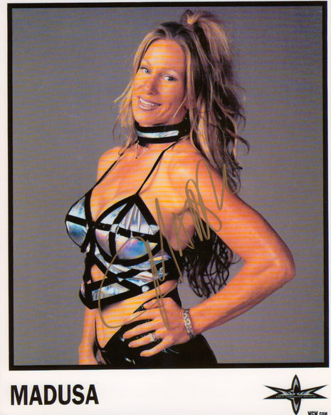 Madusa signed 8x10 Photo