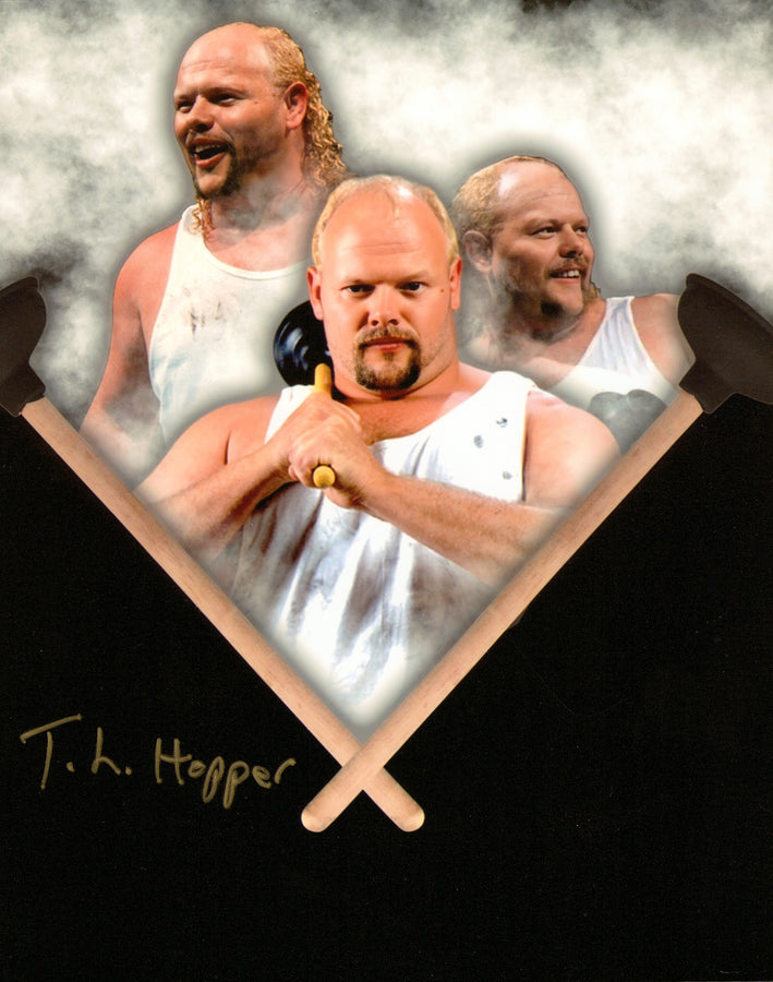 T.L. Hopper signed 8x10 Photo – Signed By Superstars