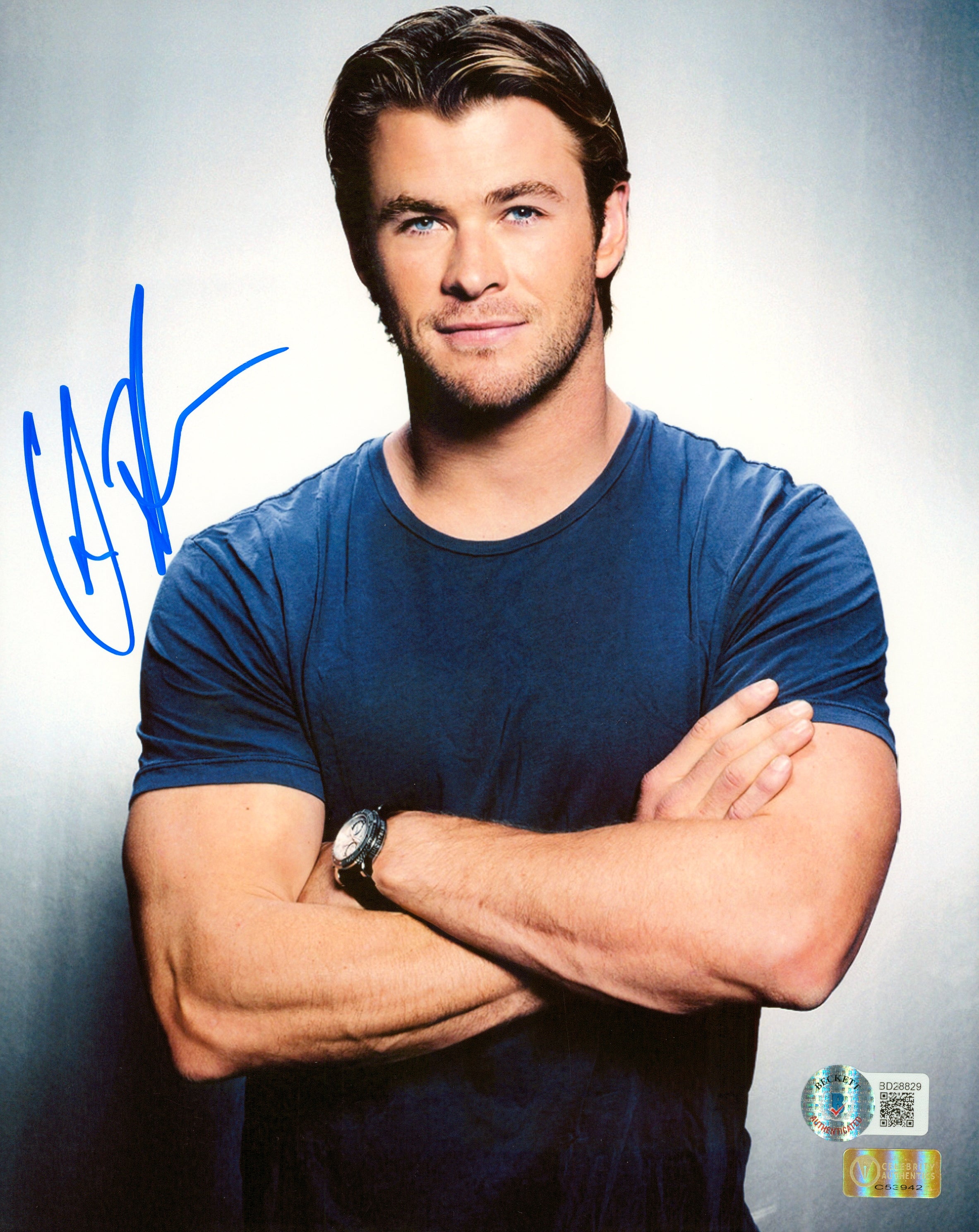 Chris Hemsworth signed 8x10 Photo w Beckett Signed By Superstars