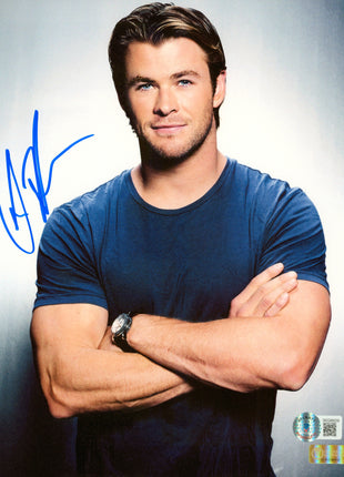 Chris Hemsworth signed 8x10 Photo (w/ Beckett)