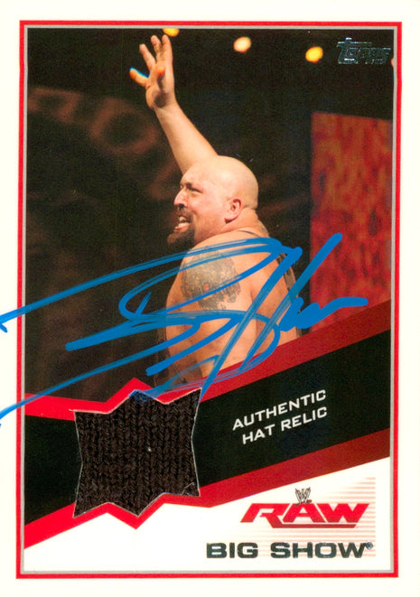 Big Show firmó la tarjeta coleccionable Topps WWE Relic 2013