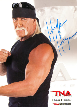 Hulk Hogan signed 8x10 Photo