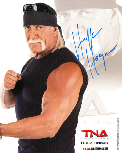 Hulk Hogan signed 8x10 Photo