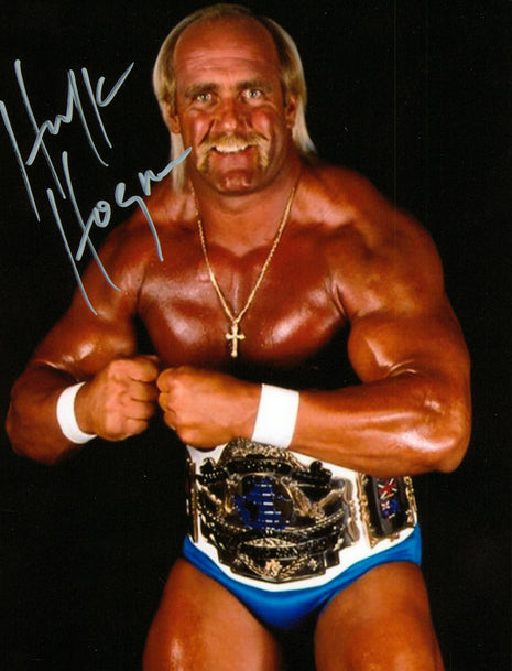Hulk Hogan signed 8x10 Photo