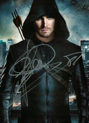 Stephen Amell (Green Arrow) signed 8x10 Photo