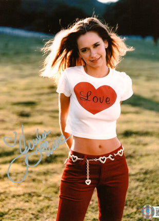 Jennifer Love Hewitt signed 8x10 Photo (w/ Beckett)