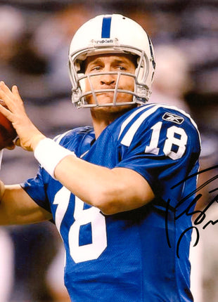 Peyton Manning (Indianapolis Colts) signed 8x10 Photo (w/ Beckett)