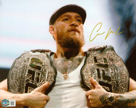 Connor McGregor signed 8x10 Photo (w/ Beckett)