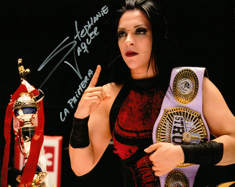 Stephanie Vaquer signed 8x10 Photo