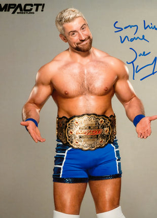 Foto firmada de 8x10 por Joe Hendry