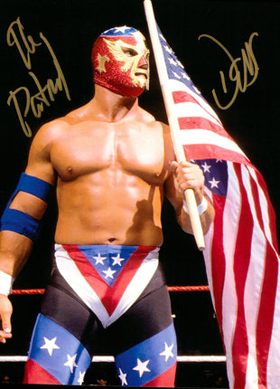 El Patriota (Del Wilkes) firmó una foto de 8x10