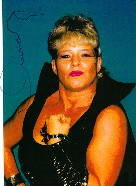 Luna Vachon signed 8x10 Photo