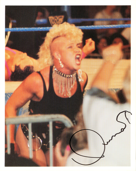 Luna Vachon signed 8x10 Photo