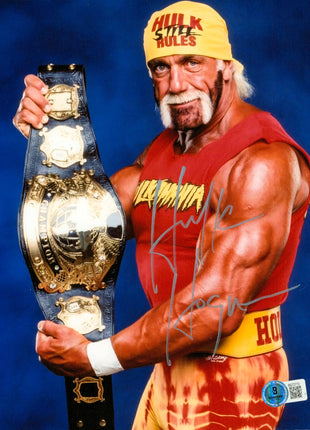 Hulk Hogan signed 8x10 Photo (w/ Beckett)