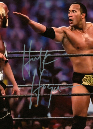 Hulk Hogan signed 8x10 Photo (w/ Beckett)