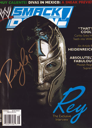 Rey Mysterio signed WWE Smackdown Magazine May 2005