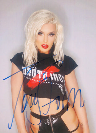 Toni Storm signed 8x10 Photo