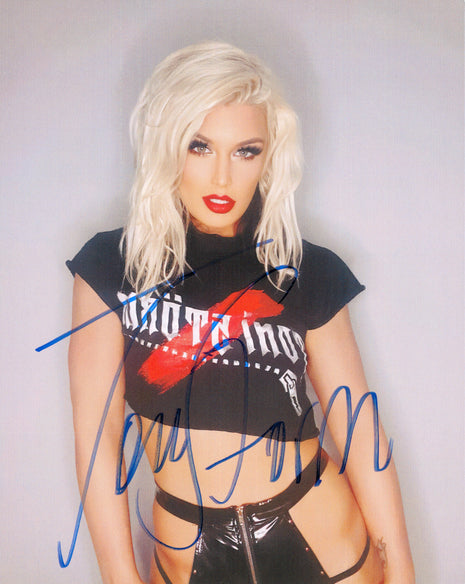 Toni Storm signed 8x10 Photo